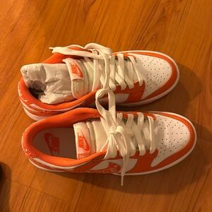 Women’s Nike Dunk Low | Size 8